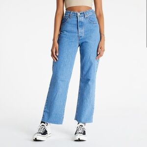 Levi’s Ribcage Straight Ankle Jeans